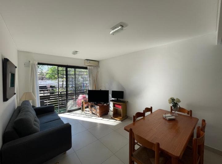Venta Departamento 2 Ambientes con Cochera Bernal Centro - 3