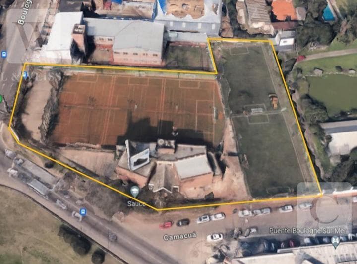 Terreno Comercial con Local Excelente Para Exposición Comercial - 4