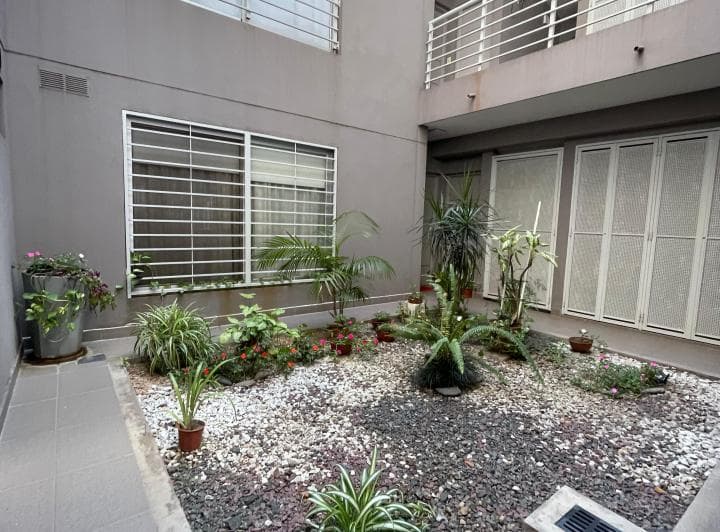 Departamento 2 Ambientes Al Frente, con Patio Privado y Parrilla, en Moron Sur - 2
