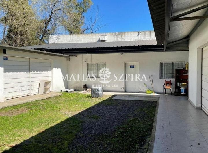 Excelente Galpon a La Venta en Villa Udaondo - 2