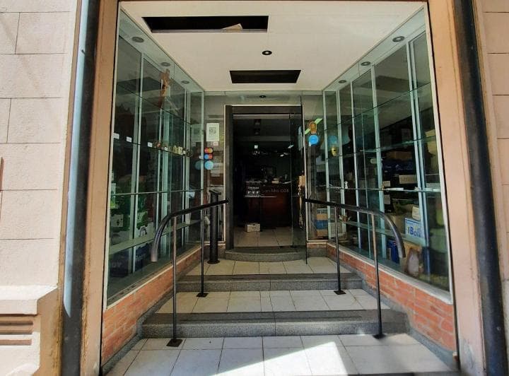 Venta Local Sobre Calle 58 a m Av 7, La Plata - 3