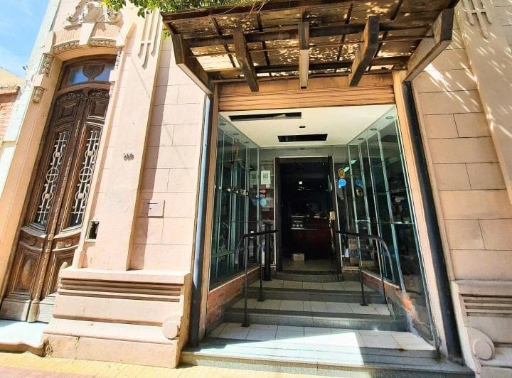 Venta Local Sobre Calle 58 a m Av 7, La Plata - 2