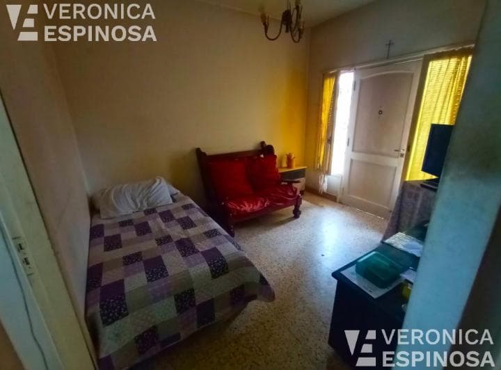 Casa de Tres Ambientes en Venta, Moron. Lote Propio de 10,20 X 33x30 - 3