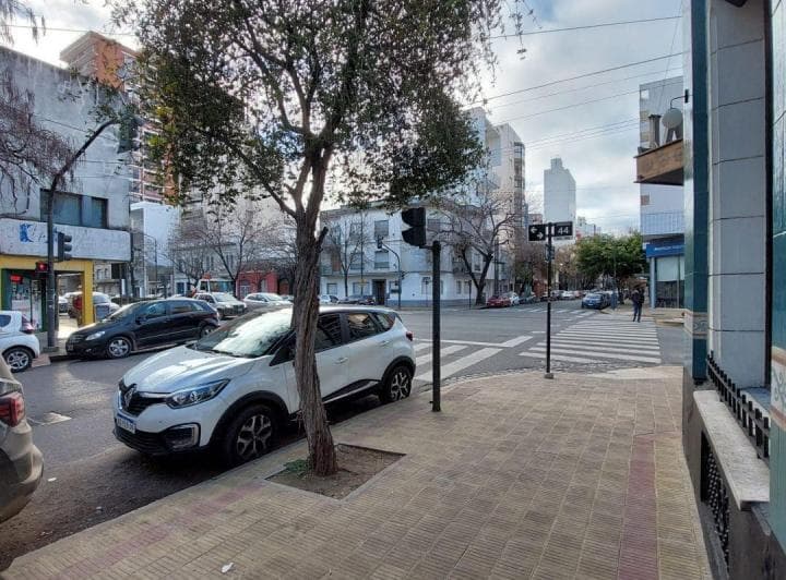 Casa 3 Ambientes 1 Dorm.. | Calle 11 Entre 43 y 44 Al 100 - 2