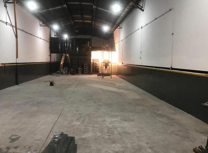 Galpon Sobre Av Mitre 320 m² - 2