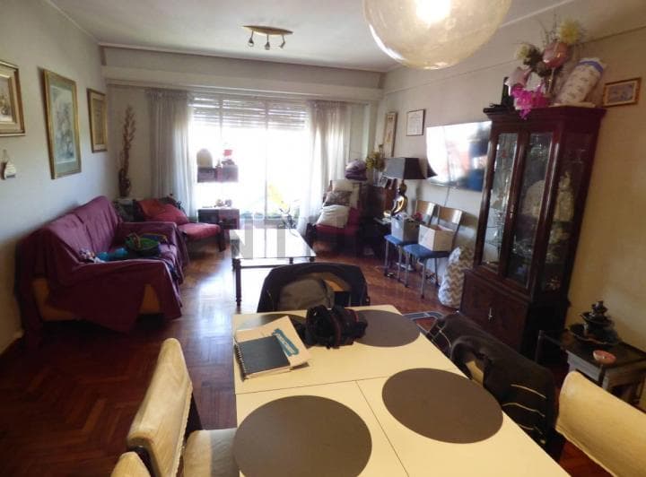 Venta de Amplio Departamento de 3 Ambientes Al Frente con Balcón, Cocina Comedor y Lavadero - 3