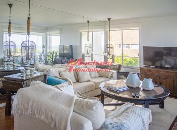 Departamento en Edificio Esturión, Frente Al Mar, 3 Dorm. en Venta - 4
