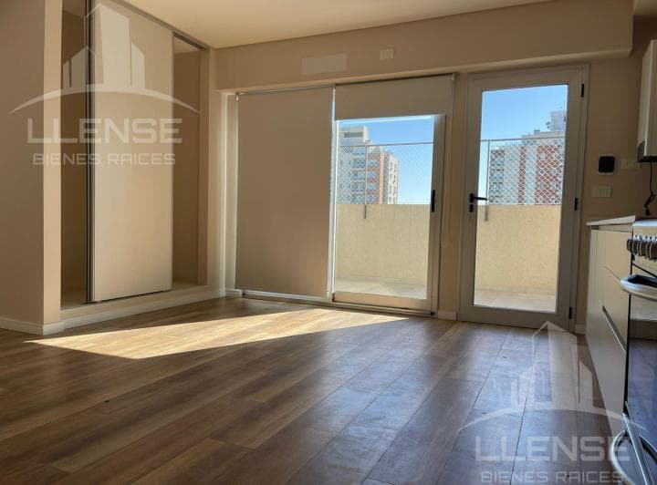 Departamento en Duplex 5 Ambientes en Venta - Complejo Klover Plaza - Bernal - 3