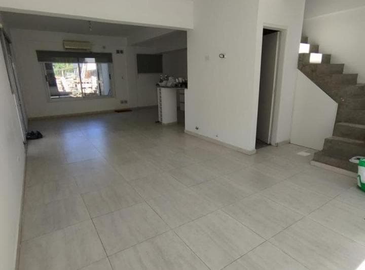 Casa 4 Ambientes con Pileta - en Venta - El Carmencito - 2