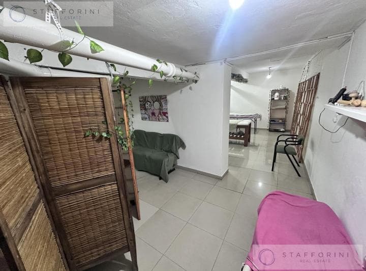 Amplio Local en 3 Plantas en Alquiler y Venta - 4