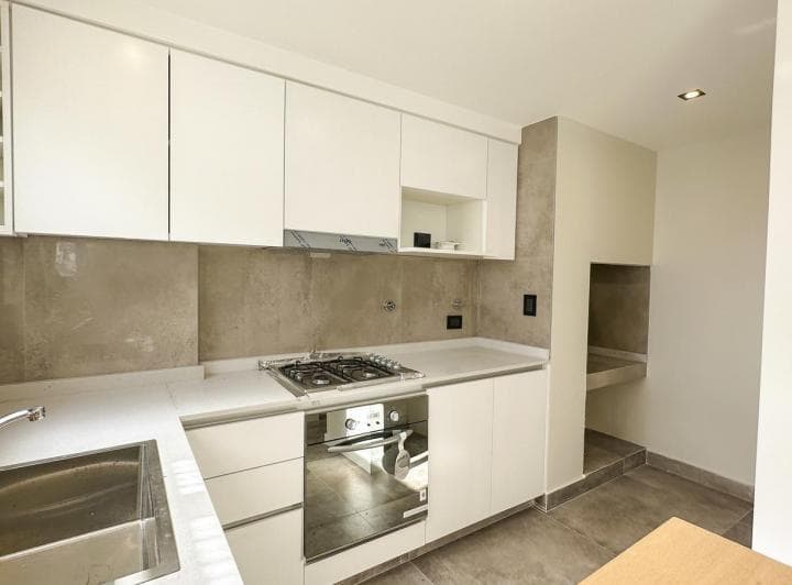 Venta, Piso de 3 Ambientes a Estrenar, La Perla, H. Irigoyen y 11 de Septiembre - 2