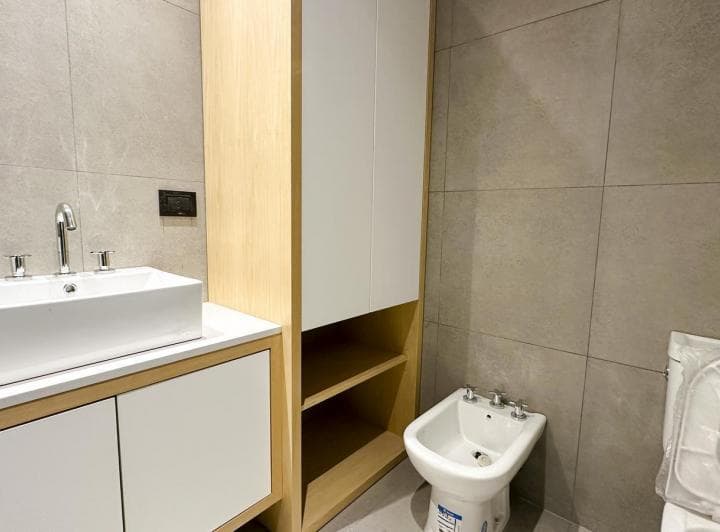 Venta, Piso de 3 Ambientes a Estrenar, La Perla, H. Irigoyen y 11 de Septiembre - 3