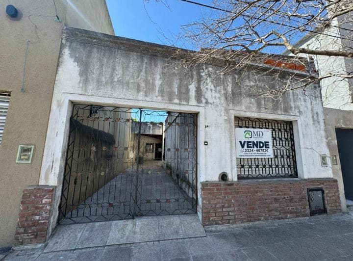 Casa en Calle 45 (16 y 18) - 2