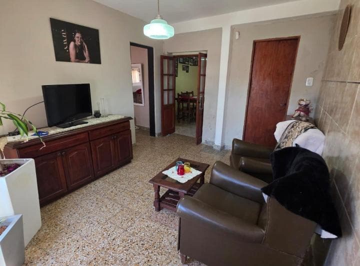 ¡Oportunidad de Casa y Departamento en Perú 3700! - 4