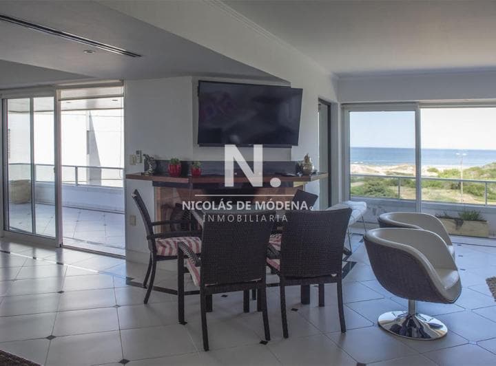 Penthouse Duplex en Venta de 4 Dorm. en Playa Brava, Punta del Este - 4