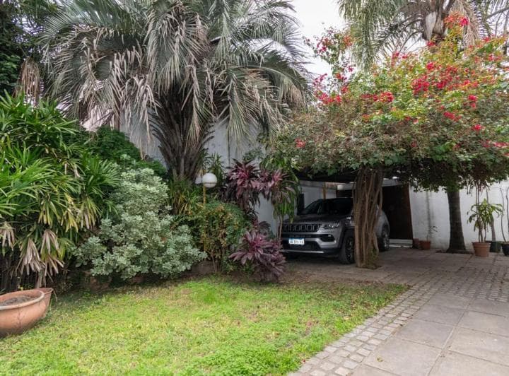 Casa en Venta Tres Dorm. Zona Parque Casado - 5