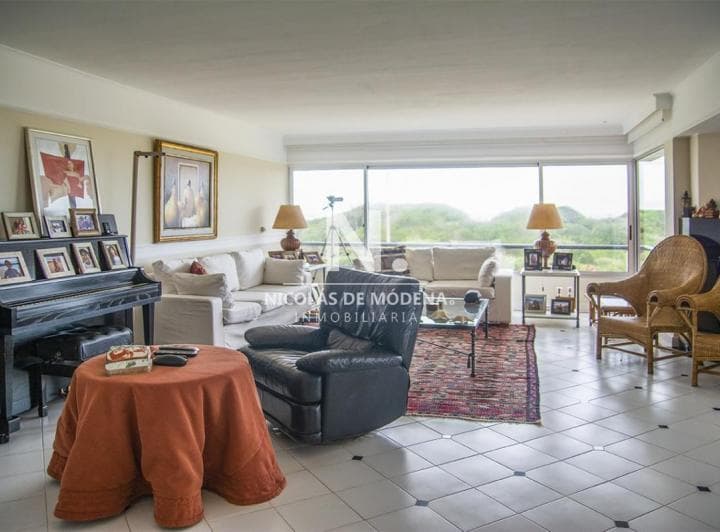 Apartamento de 4 Dorm. en Brava - Punta del Este - 4