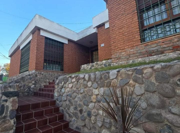 Vendemos Casa 3 Dorm. en B Maipu, Excelente Calidad! La Vemos? - 2