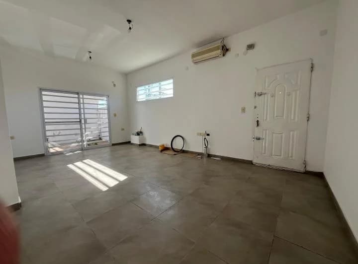Venta Casa 4 Ambientes Altos de San Lorenzo Lp - 2