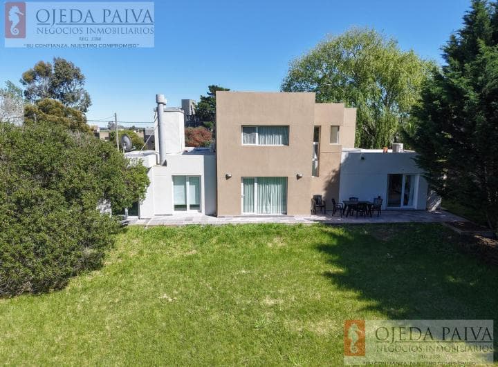 Casa de 6 Ambientes Frente Al Arroyo Vivorata Country Costa del Sol - 4