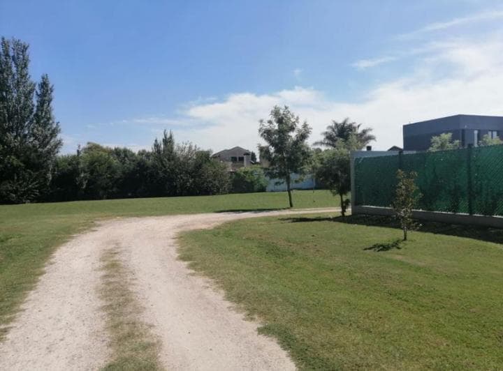 Venta de Terreno Apto Crédito en Gonnet, La Plata - 5