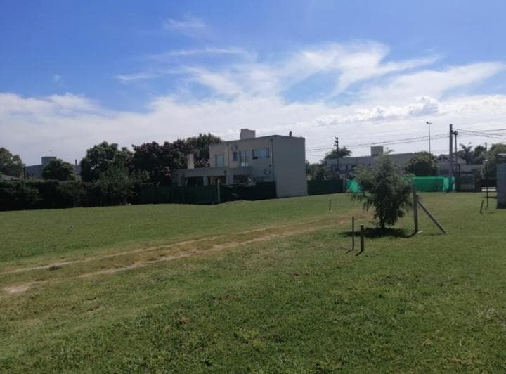 Venta de Terreno Apto Crédito en Gonnet, La Plata - 3