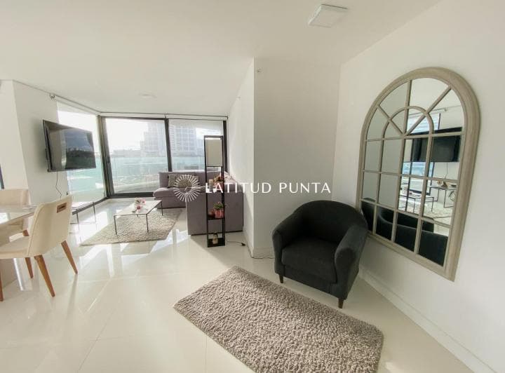 Apartamento en Mansa, 3 Suites - 3