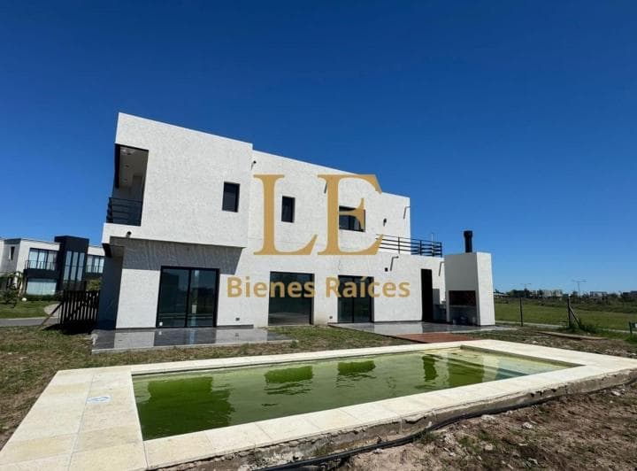 Venta de Casa en San Sebastian - 3
