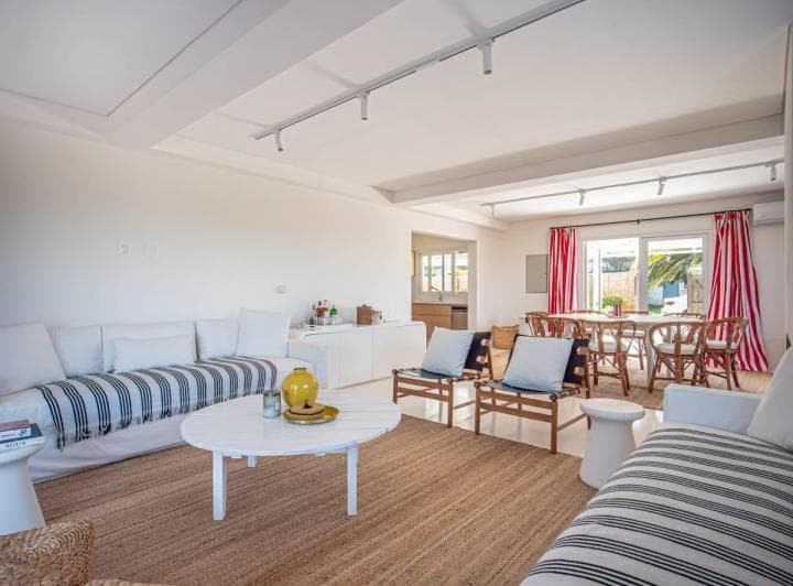 Casa en Alquiler de 4 Dorm. en Jose Ignacio a 2 Cuadras del Mar - 3