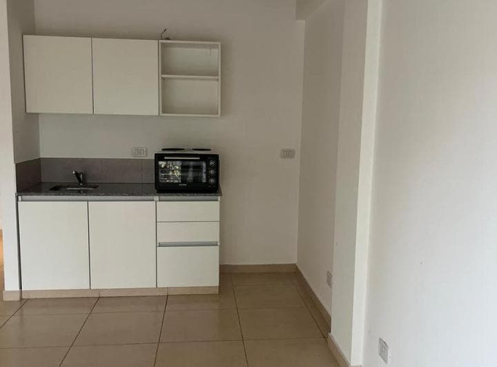 Venta Monoambiente en Agronomía. Muy Luminoso en Edificio Moderno - 3
