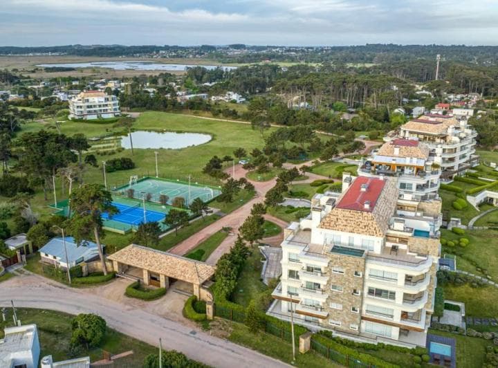 Departamento en Venta Frente Al Mar de 4 Suites en Barrio Cerrado Veramansa - 3