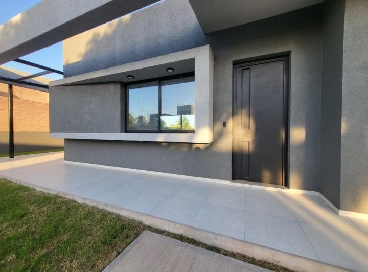 Casa en Venta en Una Planta de 3 Dorm. en Las Cañitas Barrio Privado - 4