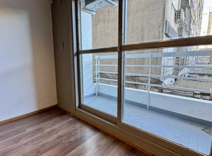 Departamento de 2 Dorm. en Venta en Centro - 3