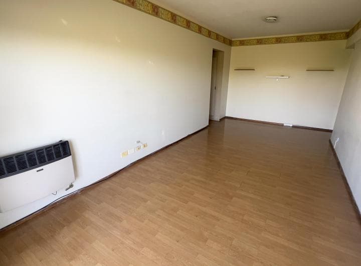 Departamento 3 Ambientes con Cochera - Tercer Piso - 4