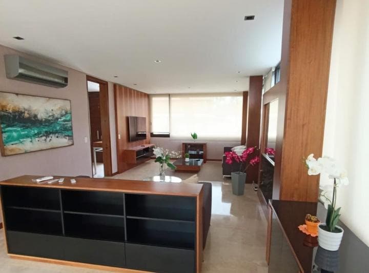 Casa en Venta. Se Escuchan Propuestas. Impecable, Amoblada S. Thomas Este - 2
