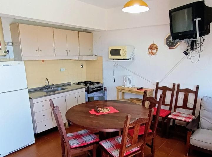 Departamento a 50 m de La Playa. Gesell Sur. - 4