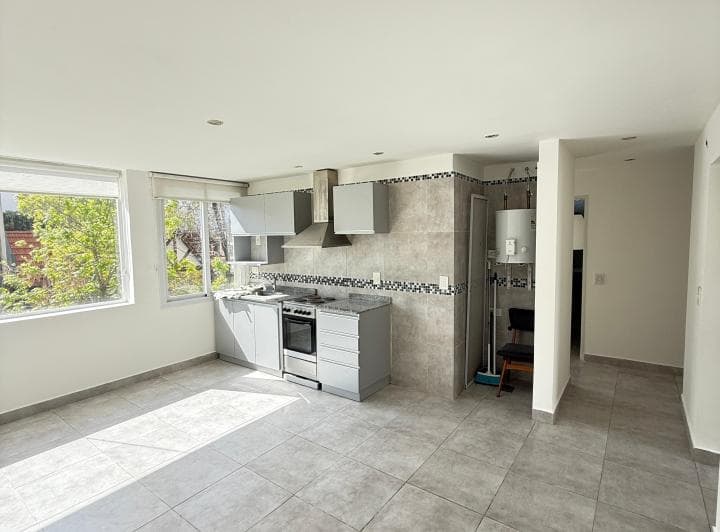 Venta Duplex! Son 2 Departamentos en Excelente Estado de 3 Amb Cada Uno. con Entrada Independiente - 5