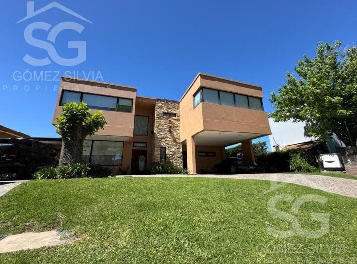 Casa en Venta 5 Ambientes, Barrio Cerrado Altos del Sol - 2