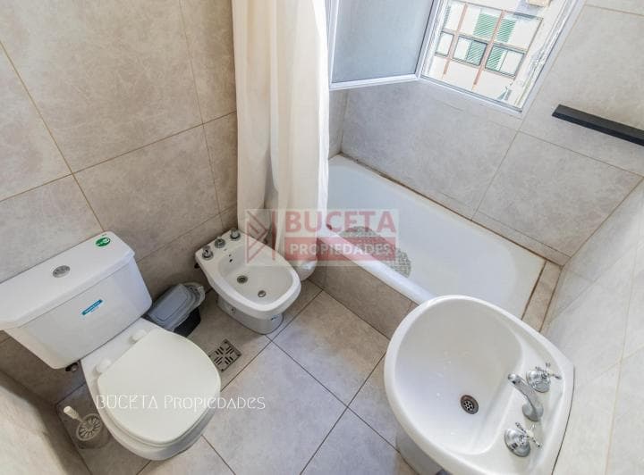 Venta. Amplio Departamento 4 Ambientes con Dependencia - 5