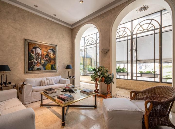 Departamento Estilo Frances - 7 Ambientes - con Cochera - en Venta - Retiro - 4