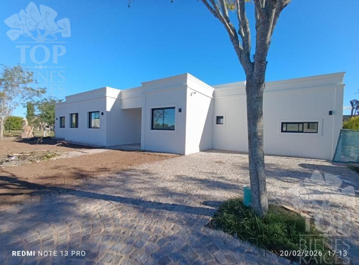 Casa Desarrollada en Una Planta - 3