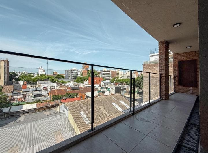 Departamento de 2 Dorm. con Radiadores y Quincho Común en Abasto - 4