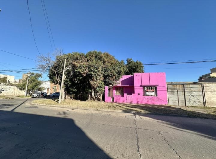 Terreno en Venta con Sup. Total de 954 m². Esquina Alberdi y Colón. Centro Campana - 2