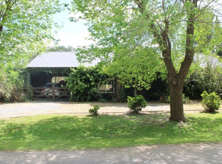 Gran Oportunidad Dueño Vende Casa con Pileta Parrilla y Amplio Jardin - 4