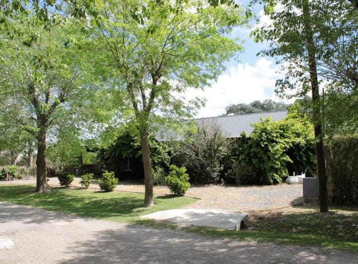 Gran Oportunidad Dueño Vende Casa con Pileta Parrilla y Amplio Jardin - 3