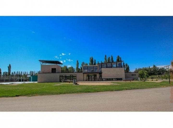 Inmobiliaria Vende en Exclusiva Lote en Barrio Privado Sauces de Limay - 3