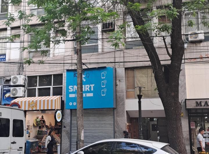 Oficina Frontal Microcentro en Venta Espejo y España - 5