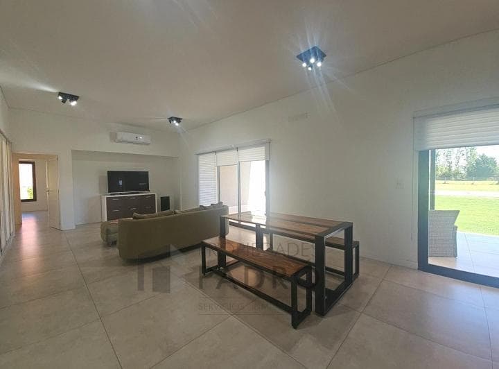Casa en Venta. Uf 208 Barrio La Elina, Comarcas de Luján. - 4