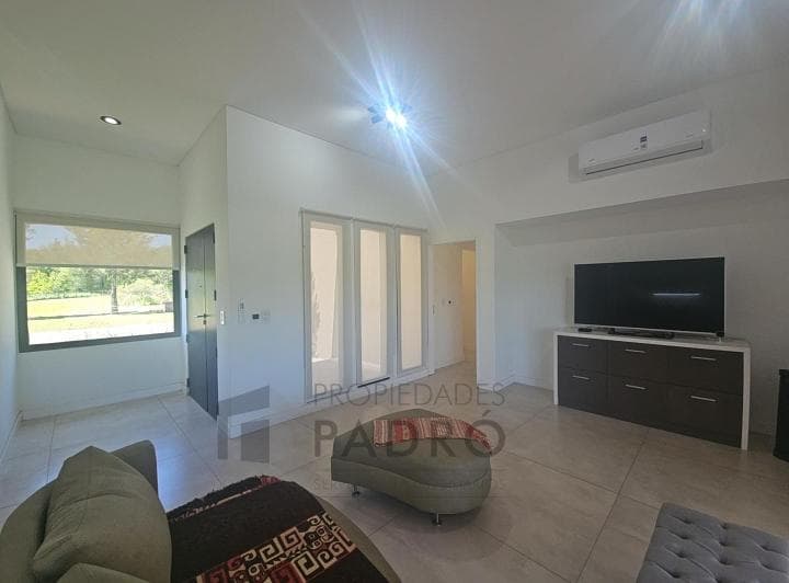 Casa en Venta. Uf 208 Barrio La Elina, Comarcas de Luján. - 2