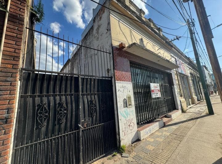Venta! Local a Refaccionar - Zona Comercial - Ituzaingó Sur - 4